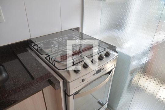 Cozinha de apartamento à venda com 2 quartos, 50m² em Vila Homero Thon, Santo André
