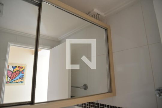 Banheiro Social de apartamento à venda com 2 quartos, 50m² em Vila Homero Thon, Santo André