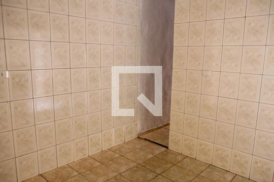 Cozinha de casa à venda com 6 quartos, 200m² em Recanto das Rosas, Osasco