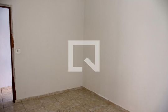 Quarto 3 - Suíte de casa à venda com 6 quartos, 200m² em Recanto das Rosas, Osasco