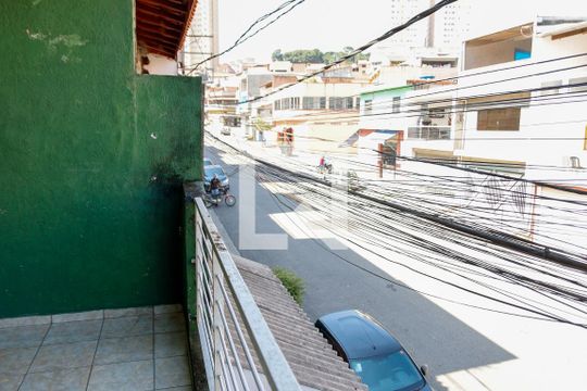 Sacada de casa à venda com 6 quartos, 200m² em Recanto das Rosas, Osasco
