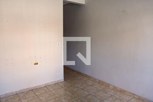sala de casa à venda com 6 quartos, 200m² em Recanto das Rosas, Osasco