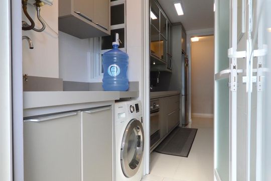 Área de serviço de apartamento para alugar com 2 quartos, 75m² em Kobrasol, São José
