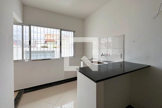 Cozinha de kitnet/studio à venda com 1 quarto, 25m² em Jardim Monte Azul, São Paulo