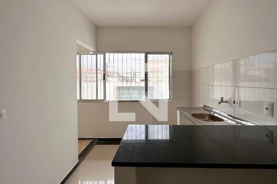 Cozinha de kitnet/studio à venda com 1 quarto, 25m² em Jardim Monte Azul, São Paulo