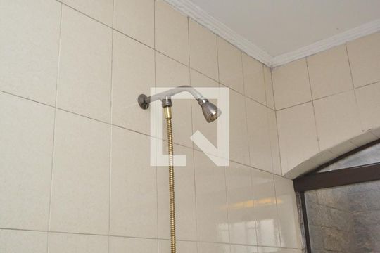 Chuveiro de casa à venda com 4 quartos, 115m² em Jardim Santa Cecília, Guarulhos