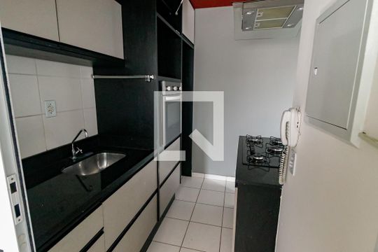 Cozinha - Armários de apartamento para alugar com 2 quartos, 52m² em Jardim Monte Alegre, Taboão da Serra