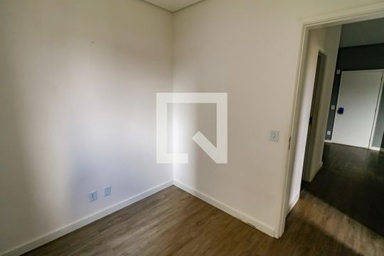 Quarto 2 de apartamento para alugar com 2 quartos, 52m² em Jardim Monte Alegre, Taboão da Serra