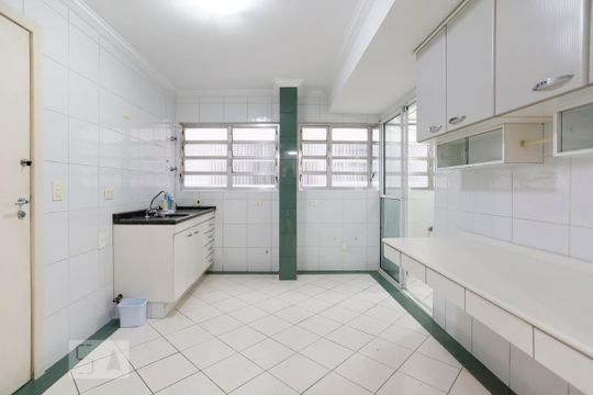 Cozinha de apartamento para alugar com 3 quartos, 110m² em Higienópolis, São Paulo