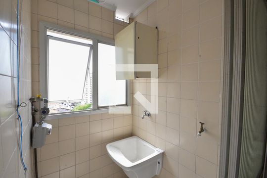 Area de Serviço de apartamento para alugar com 2 quartos, 47m² em Vila Gumercindo, São Paulo