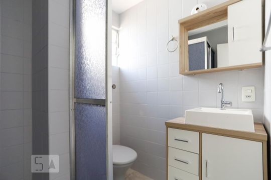 Banheiro de apartamento à venda com 2 quartos, 55m² em Bela Vista, São Paulo