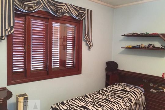 Quarto de casa à venda com 4 quartos, 490m² em Jardim Leonor Mendes de Barros, São Paulo