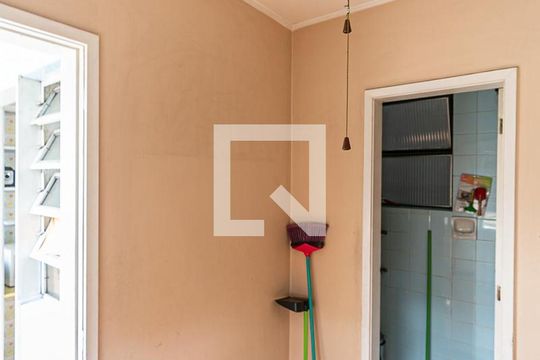 Quarto de Serviço de apartamento à venda com 2 quartos, 70m² em Teresópolis, Porto Alegre
