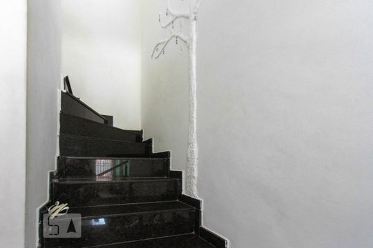 Escada de casa à venda com 3 quartos, 207m² em Vila Carrão, São Paulo