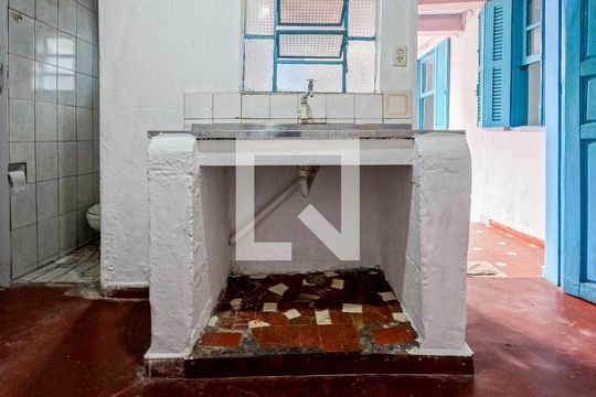 Sala/Cozinha de casa para alugar com 1 quarto, 50m² em Jardim São Silvestre, São Paulo