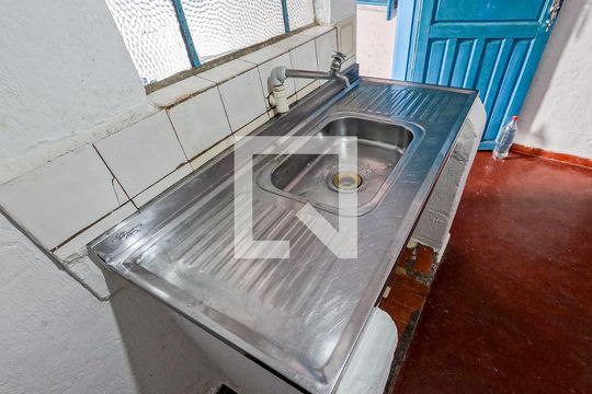 Sala/Cozinha de casa para alugar com 1 quarto, 50m² em Jardim São Silvestre, São Paulo