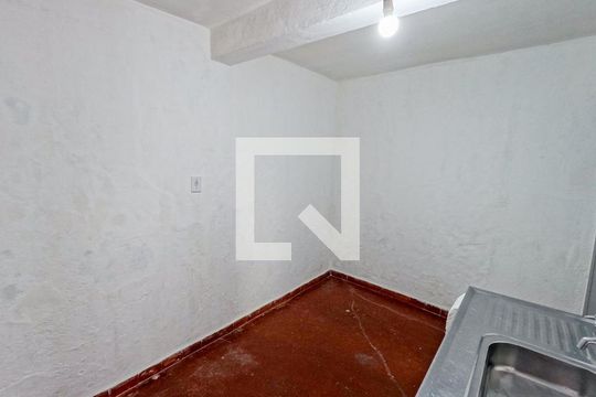 Sala/Cozinha de casa para alugar com 1 quarto, 50m² em Jardim São Silvestre, São Paulo