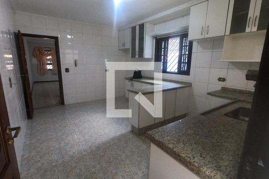 Casa à venda com 3 quartos, 150m² em Vila Harmonia, Guarulhos