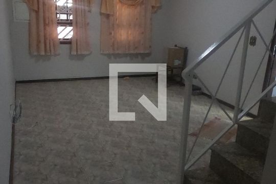 Casa à venda com 3 quartos, 150m² em Vila Harmonia, Guarulhos