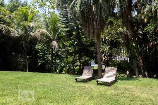Quintal de casa de condomínio à venda com 6 quartos, 305m² em Vargem Grande, Rio de Janeiro