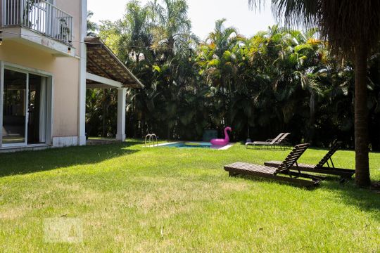 Quintal de casa de condomínio à venda com 6 quartos, 305m² em Vargem Grande, Rio de Janeiro