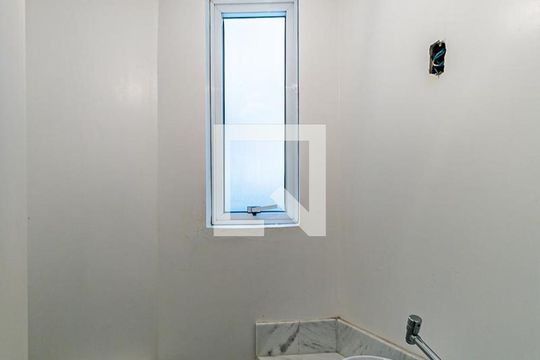 Lavabo de apartamento para alugar com 1 quarto, 51m² em Centro Histórico, Porto Alegre