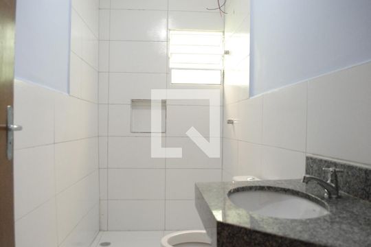 Banheiro de casa à venda com 2 quartos, 110m² em Chácara Mafalda, São Paulo