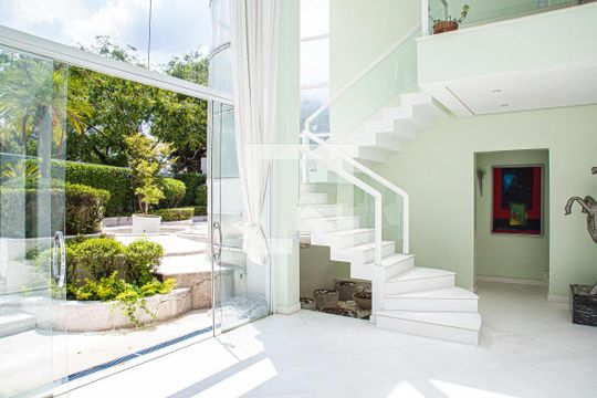 Sala de casa à venda com 5 quartos, 600m² em Pacaembu, São Paulo