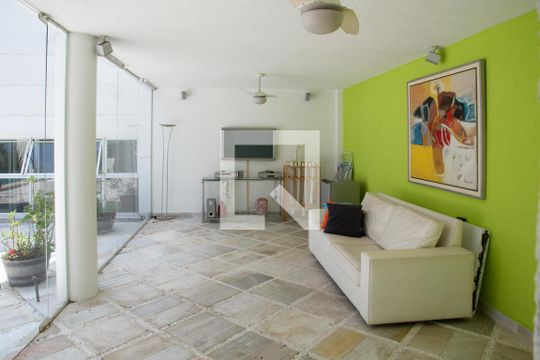 Salão de Festas de casa à venda com 5 quartos, 600m² em Pacaembu, São Paulo
