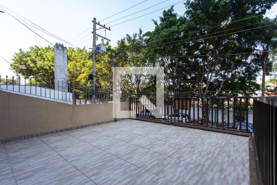 Casa à venda com 2 quartos, 300m² em Vila Osasco, Osasco
