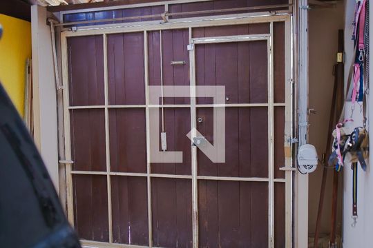 Garagem de casa à venda com 2 quartos, 179m² em Santa Maria, Santo André