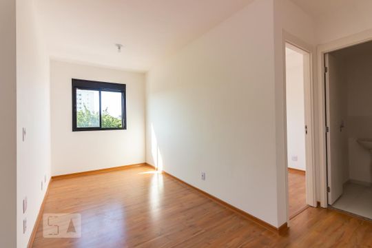 Sala de apartamento para alugar com 1 quarto, 39m² em Padroeira, Osasco