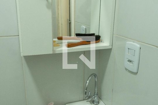 Banheiro  de kitnet/studio à venda com 1 quarto, 30m² em Centro, Niterói