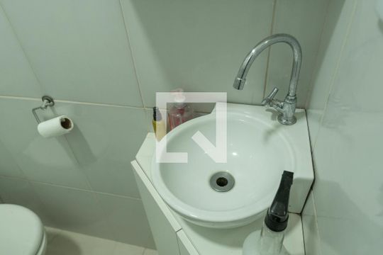 Banheiro  de kitnet/studio à venda com 1 quarto, 30m² em Centro, Niterói