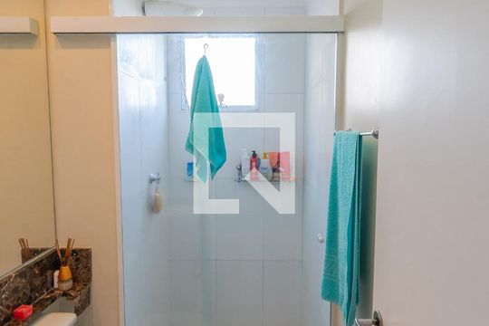 Banheiro de apartamento à venda com 2 quartos, 48m² em Vila Marieta, Campinas