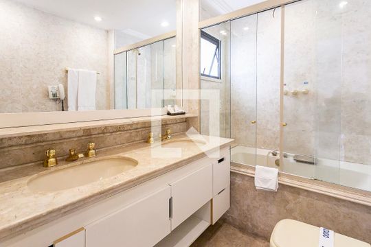 Banheiro da Suíte de apartamento à venda com 1 quarto, 82m² em Jardim Paulista, São Paulo