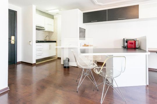Cozinha de apartamento à venda com 1 quarto, 82m² em Jardim Paulista, São Paulo