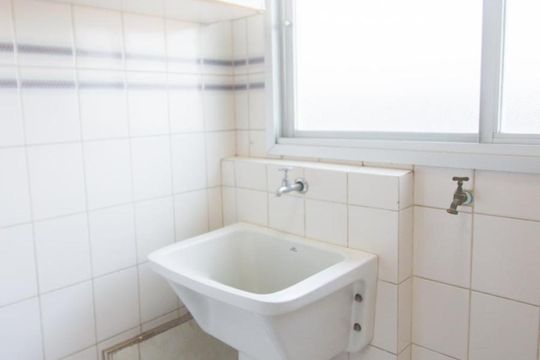 Área de Serviço de apartamento para alugar com 2 quartos, 54m² em Jardim Mirante, São Paulo