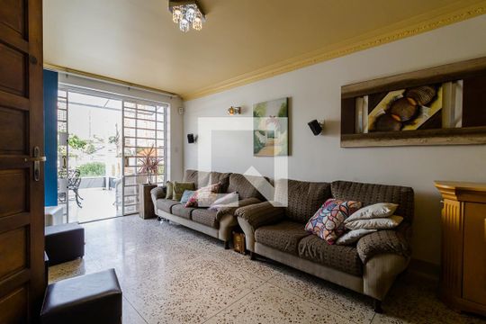 Casa à venda com 3 quartos, 175m² em Bosque da Saúde, São Paulo