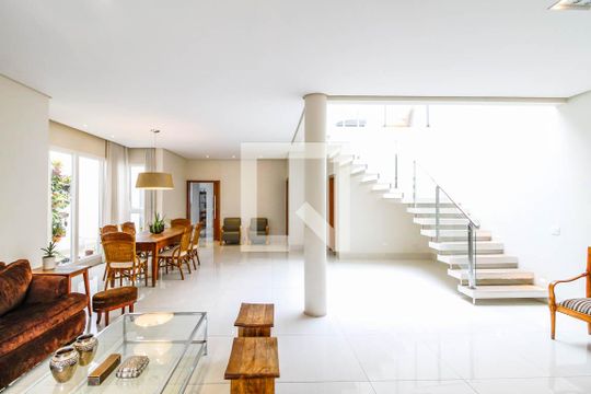 Casa para alugar com 5 quartos, 430m² em Brooklin Paulista, São Paulo
