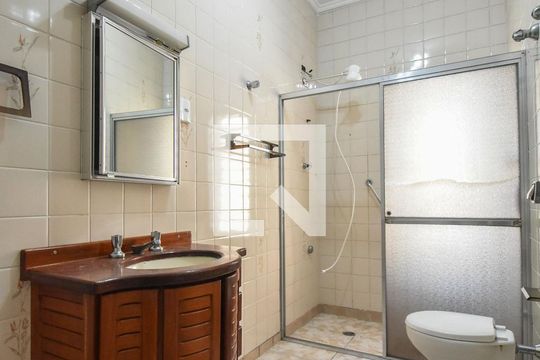 Banheiro de casa para alugar com 2 quartos, 250m² em Campo Belo, São Paulo