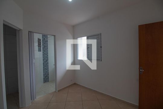 Sala/Quarto de casa para alugar com 1 quarto, 25m² em Jardim Monte Azul, São Paulo