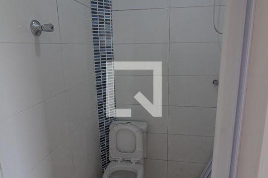 Banheiro de casa para alugar com 1 quarto, 25m² em Jardim Monte Azul, São Paulo