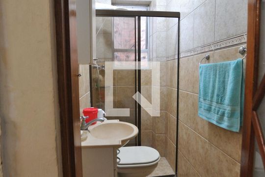Banheiro 1 de casa à venda com 4 quartos, 250m² em Cambuci, São Paulo