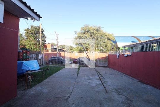 Quintal de casa à venda com 2 quartos, 60m² em Harmonia, Canoas