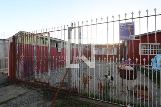 Fachada de casa à venda com 2 quartos, 60m² em Harmonia, Canoas