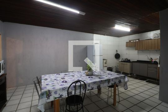 Cozinha de casa à venda com 2 quartos, 60m² em Harmonia, Canoas