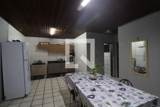 Cozinha de casa à venda com 2 quartos, 60m² em Harmonia, Canoas