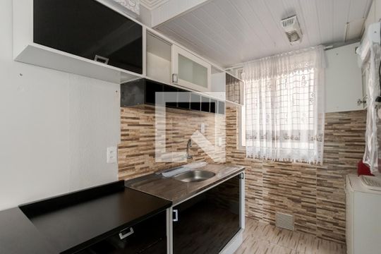 Cozinha e Área de Serviço de apartamento à venda com 2 quartos, 50m² em Jardim Leopoldina, Porto Alegre