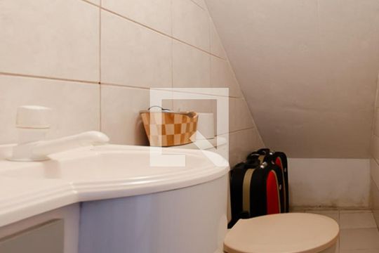 Lavabo de casa à venda com 4 quartos, 180m² em Vila Nova, Porto Alegre